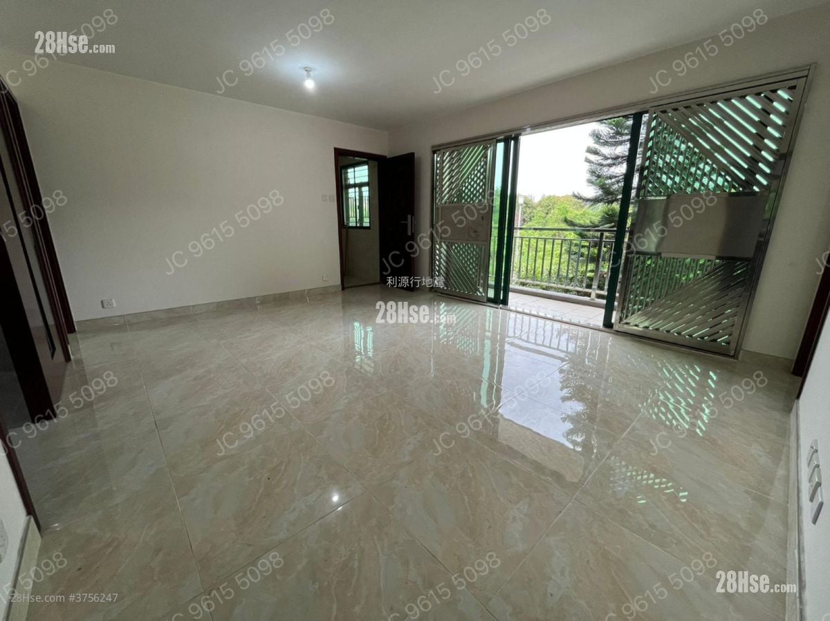 村屋 租盘 3 房 , 1 浴室 700 平方尺