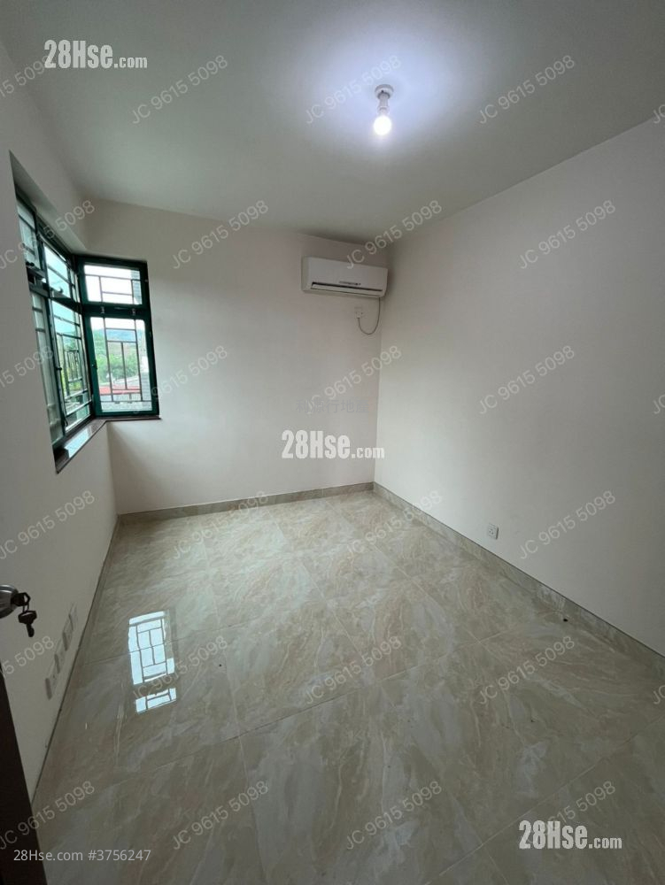 村屋 租盘 3 房 , 1 浴室 700 平方尺