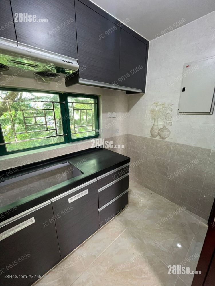 村屋 租盘 3 房 , 1 浴室 700 平方尺