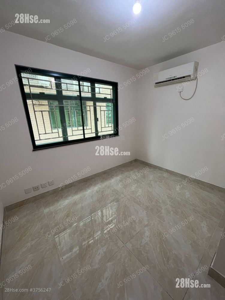 村屋 租盘 3 房 , 1 浴室 700 平方尺