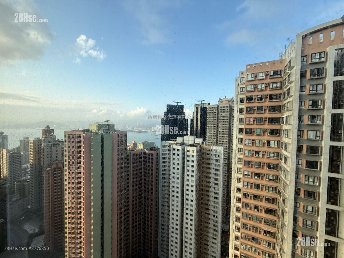 Scenecliff Sell 4 Bedrooms , 3 Bathrooms 922 ft²