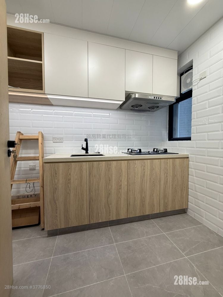 Scenecliff Sell 4 Bedrooms , 3 Bathrooms 922 ft²