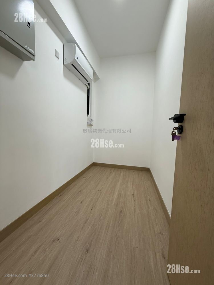 Scenecliff Sell 4 Bedrooms , 3 Bathrooms 922 ft²