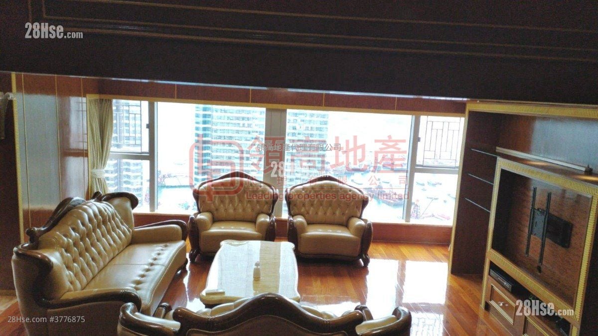 The Waterfront Rental 4 Bedrooms , 3 Bathrooms 2,028 ft²