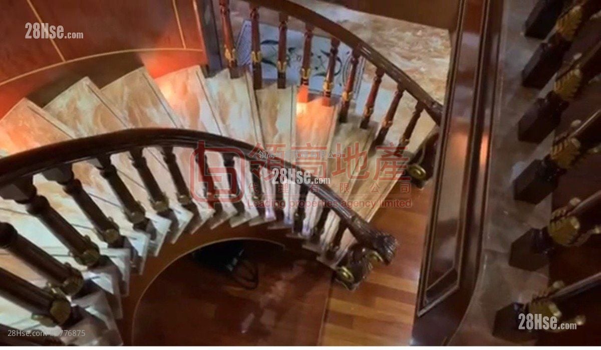 The Waterfront Rental 4 Bedrooms , 3 Bathrooms 2,028 ft²