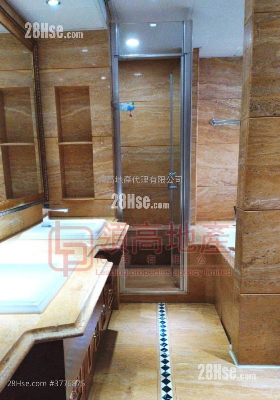 The Waterfront Rental 4 Bedrooms , 3 Bathrooms 2,028 ft²