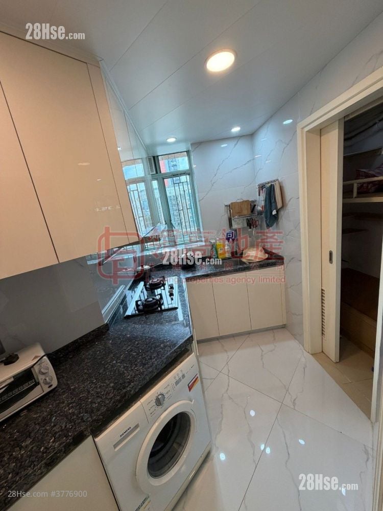 港景峰 售盘 3 房 , 2 浴室 750 平方尺