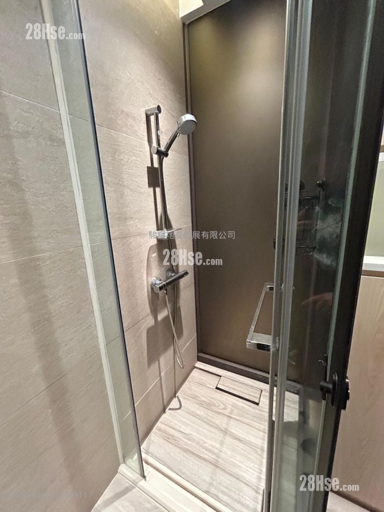 Seven Victory Avenue Sell 1 Bedroom , 1 Bathroom 267 ft²