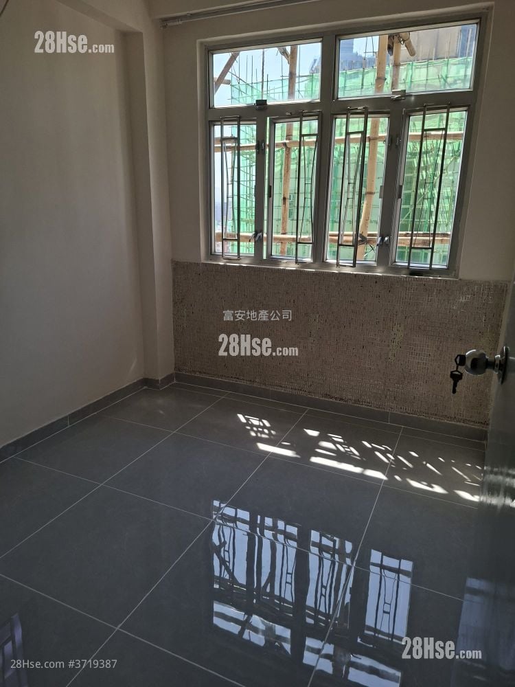 合和大厦 租盘 2 房 , 1 浴室 290 平方尺