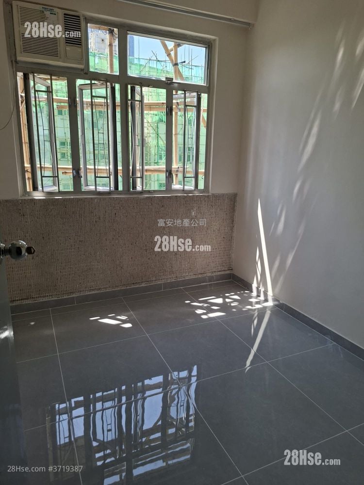 合和大厦 租盘 2 房 , 1 浴室 290 平方尺