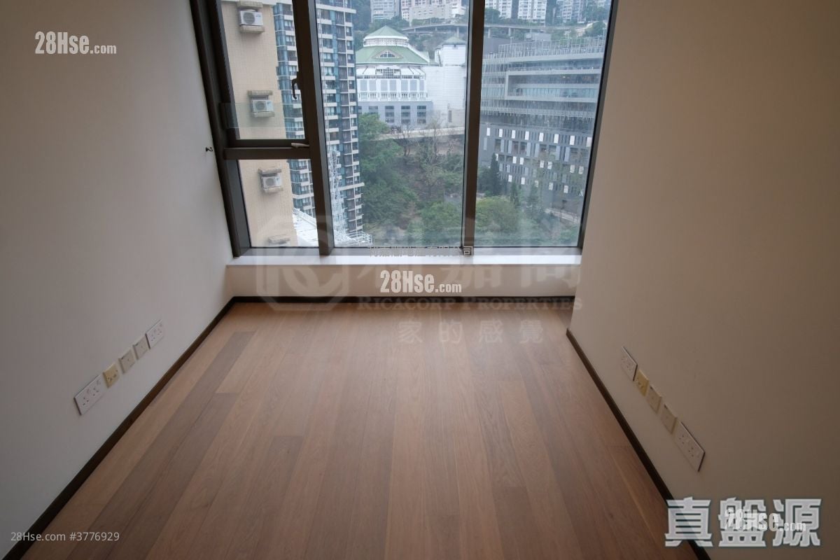 Regent Hill Sell 2 Bedrooms 532 ft²