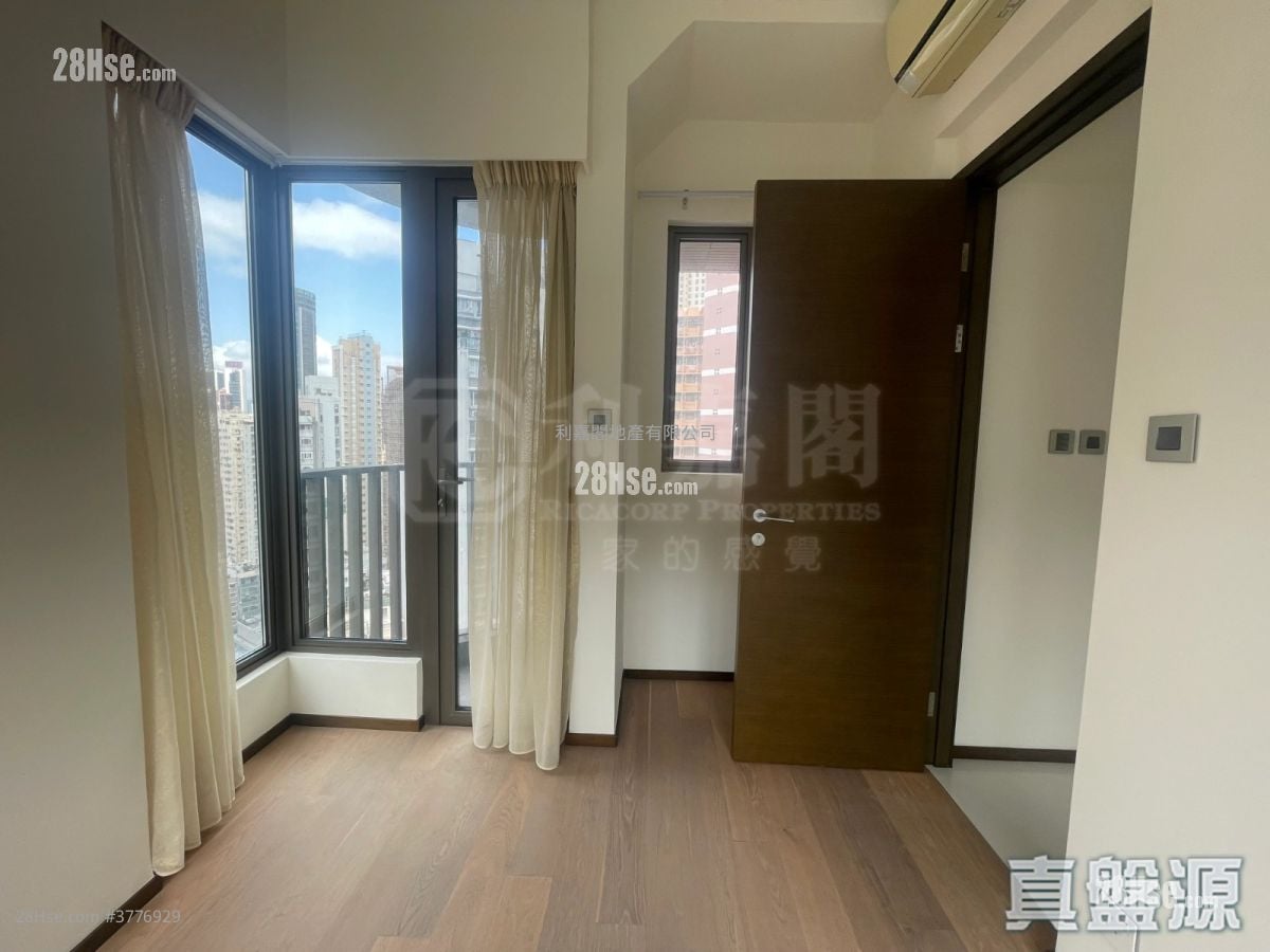 Regent Hill Sell 2 Bedrooms 532 ft²