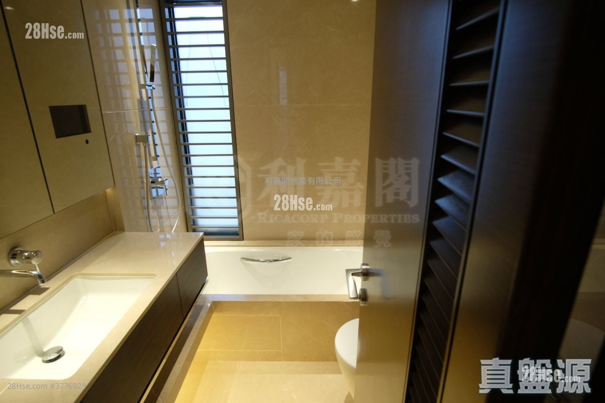 Regent Hill Sell 2 Bedrooms 532 ft²