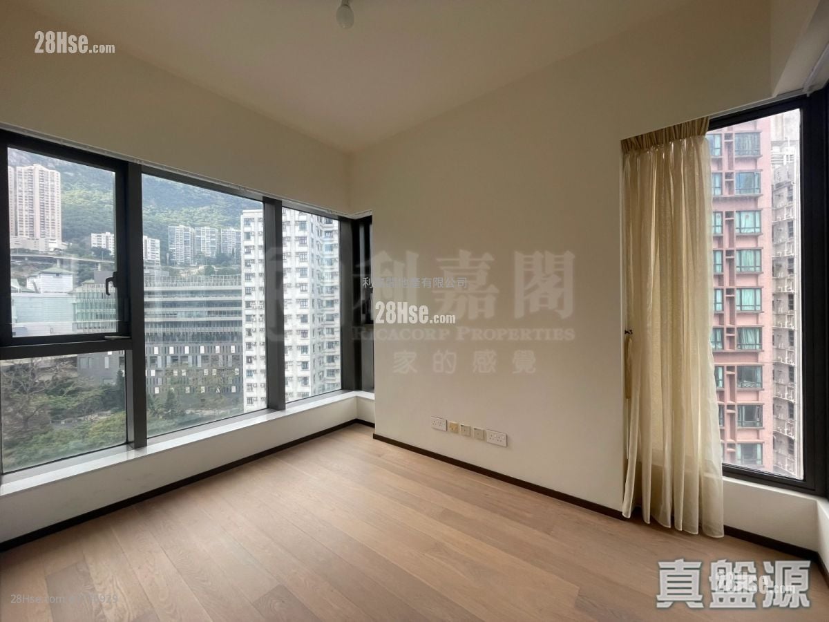 Regent Hill Sell 2 Bedrooms 532 ft²