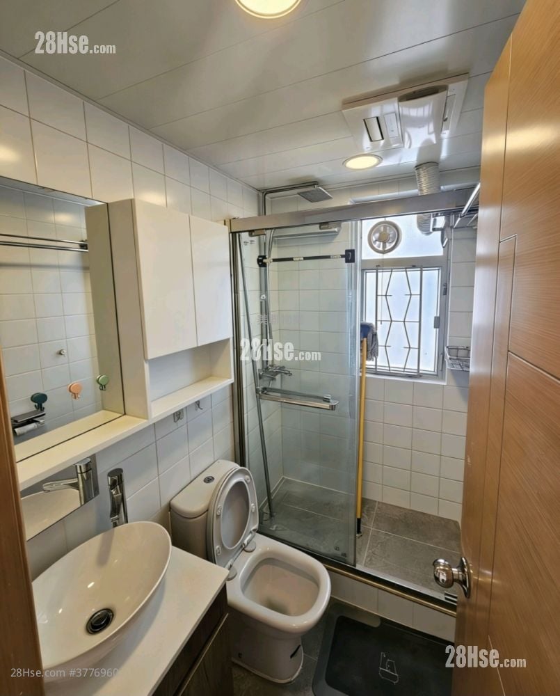 City One Shatin Sell 3 Bedrooms , 1 Bathroom 451 ft²