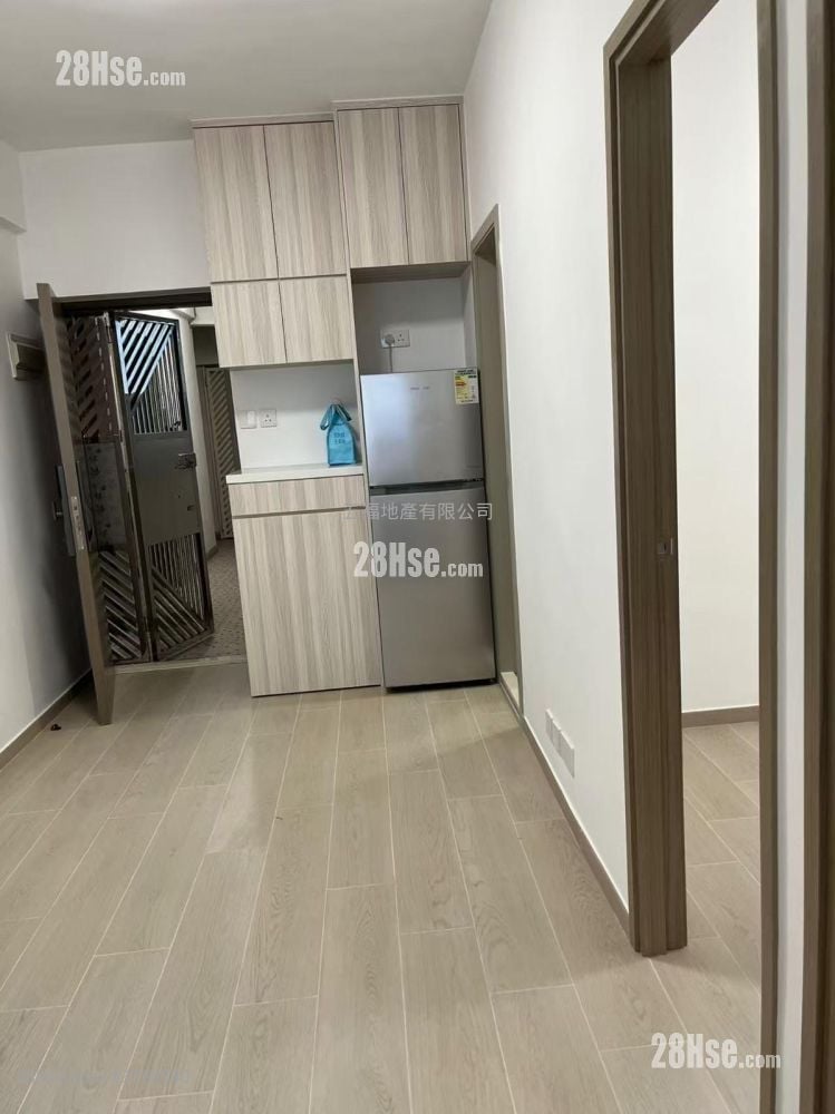 Tai Sang Building Sell 2 Bedrooms , 1 Bathroom 309 ft²