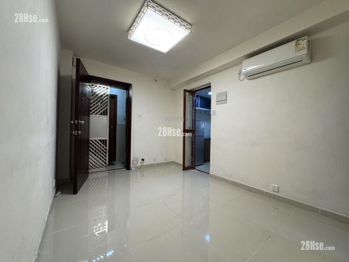 Fung Yu Building Sell 2 Bedrooms , 1 Bathroom 336 ft²