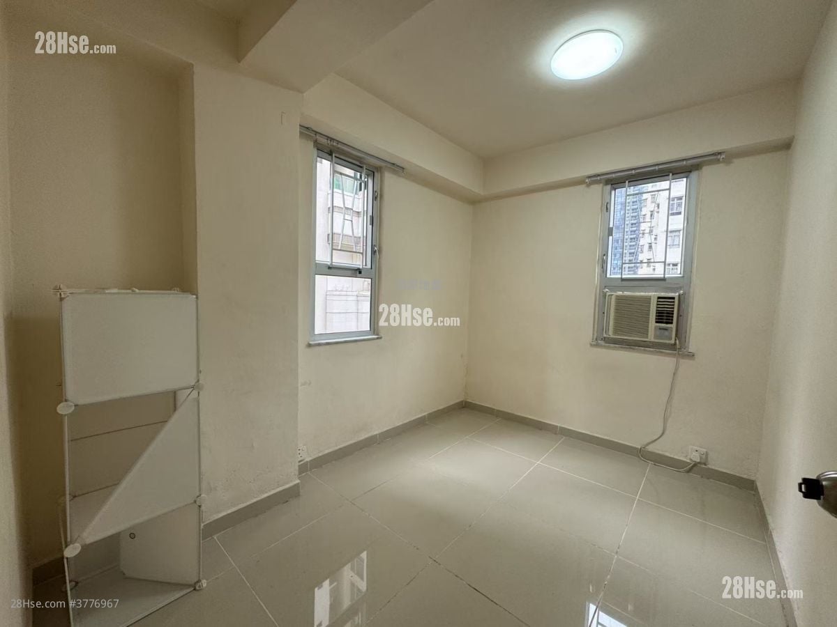 Fung Yu Building Sell 2 Bedrooms , 1 Bathroom 336 ft²