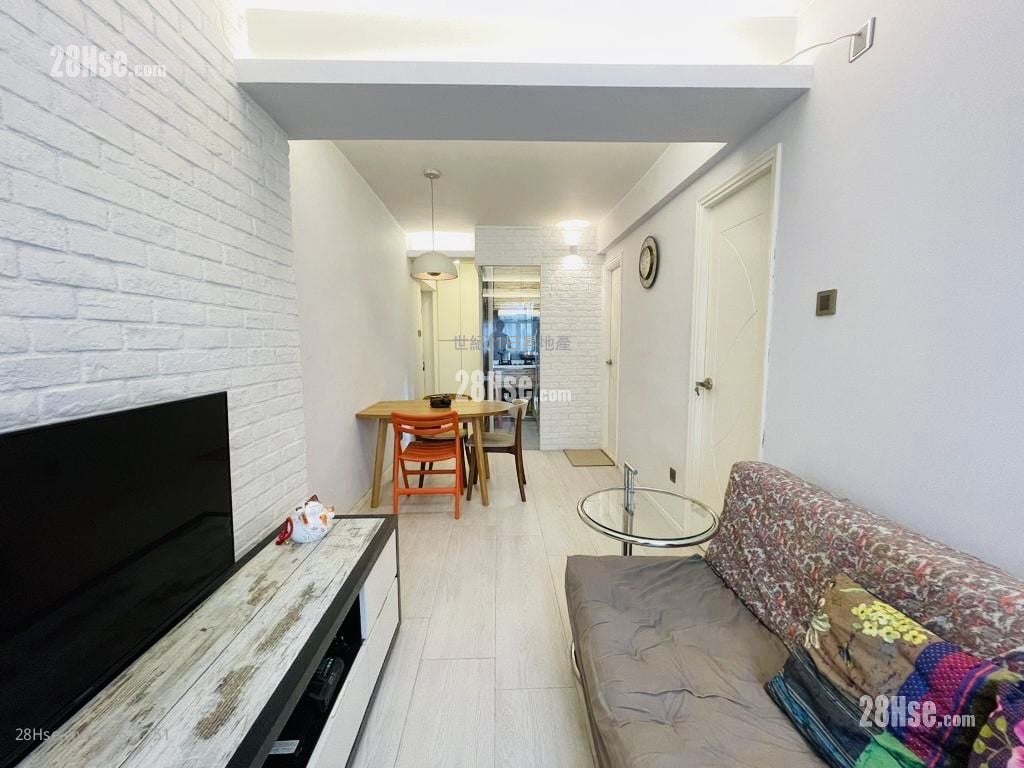 嘉安苑 售盘 2 房 , 1 浴室 347 平方尺