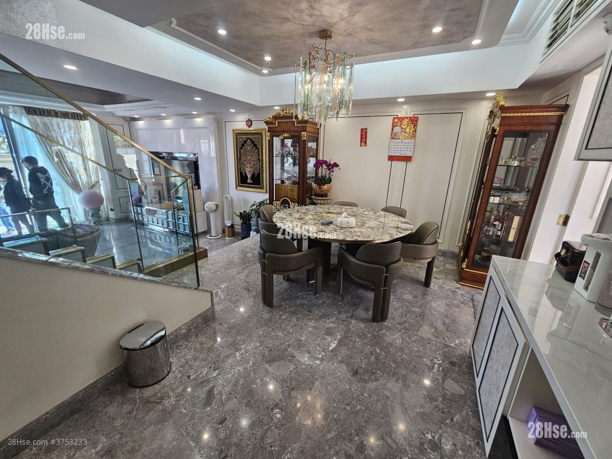 比华利山别墅 租盘 5+ 房 , 2 浴室 2,072 平方尺