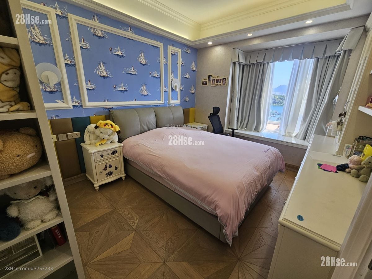 比华利山别墅 租盘 5+ 房 , 2 浴室 2,072 平方尺