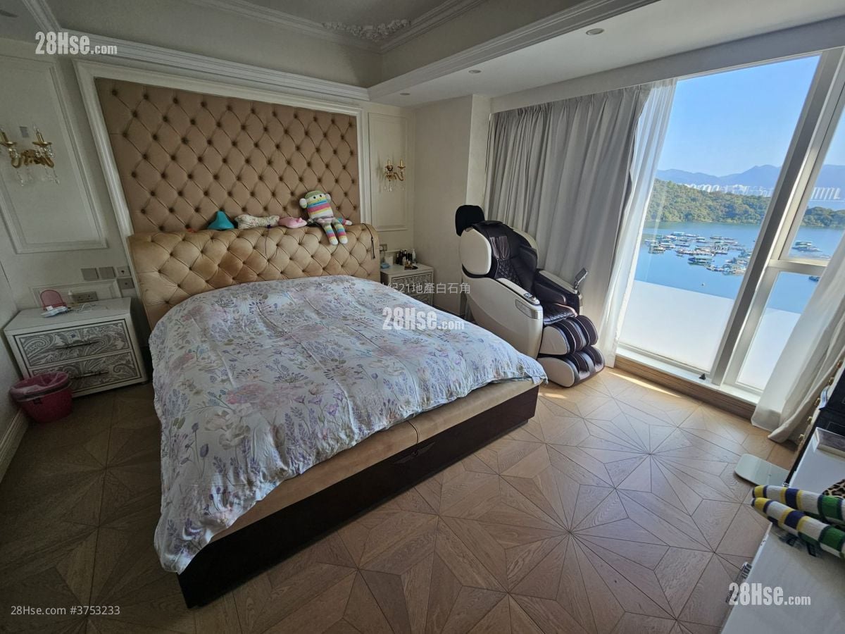 比华利山别墅 租盘 5+ 房 , 2 浴室 2,072 平方尺