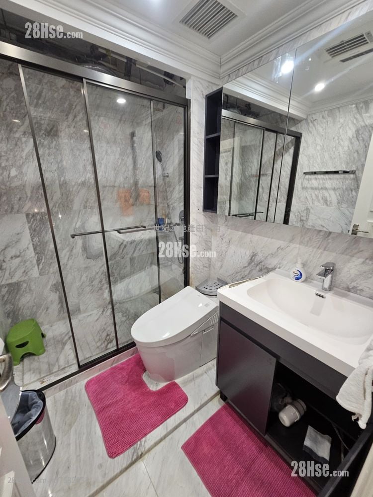 比华利山别墅 租盘 5+ 房 , 2 浴室 2,072 平方尺