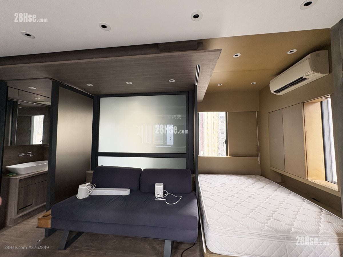 Garley Building Rental Studio , 1 Bathroom 309 ft²