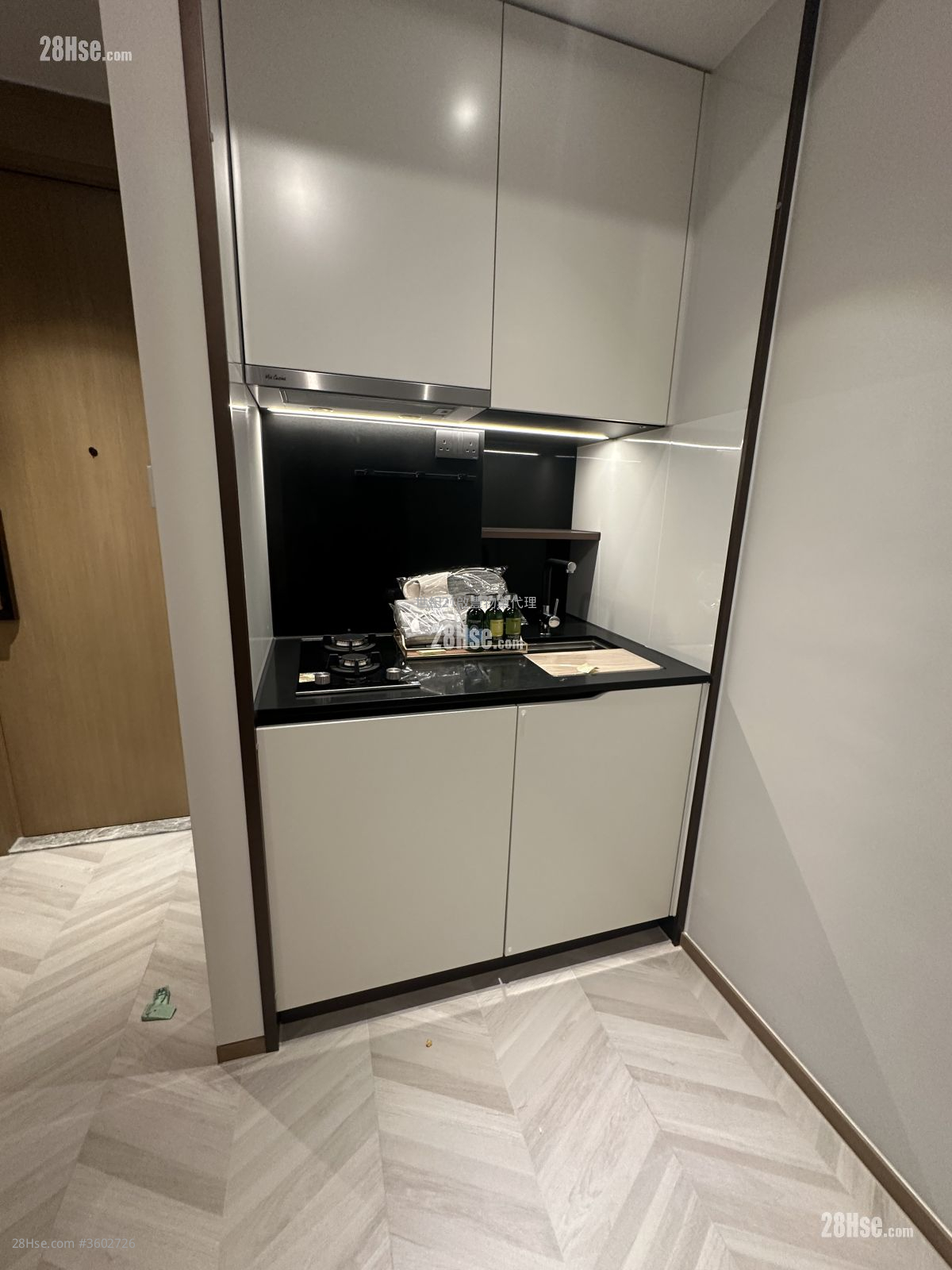 南首 租盘 1 房 , 1 浴室 225 平方尺