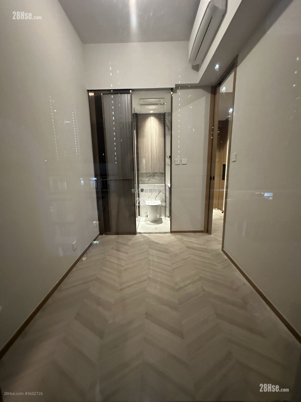 南首 租盘 1 房 , 1 浴室 225 平方尺