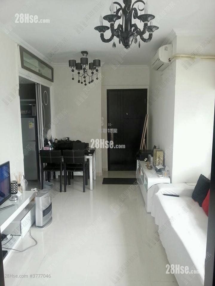 Tuen Mun Town Plaza Sell 2 Bedrooms , 1 Bathroom 318 ft²
