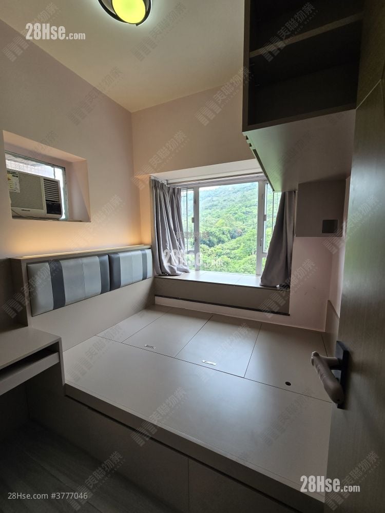 Tuen Mun Town Plaza Sell 2 Bedrooms , 1 Bathroom 318 ft²