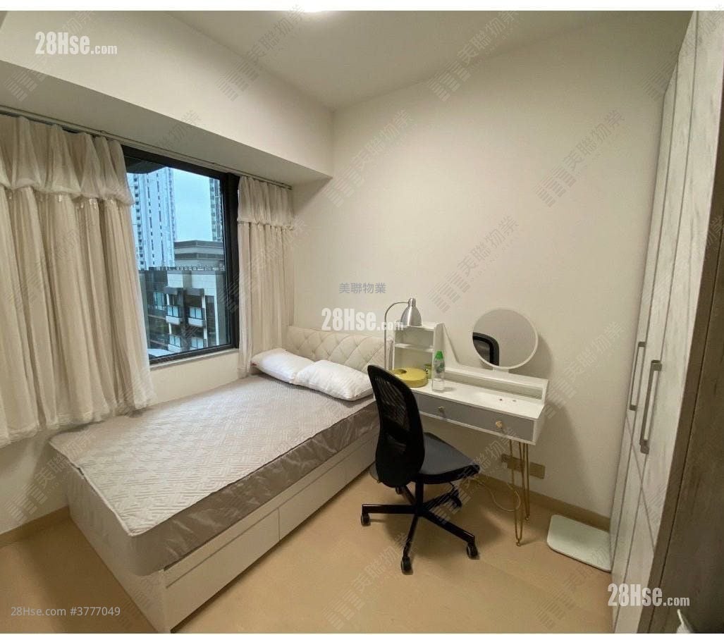 K. Summit Sell 1 Bedroom , 1 Bathroom 331 ft²