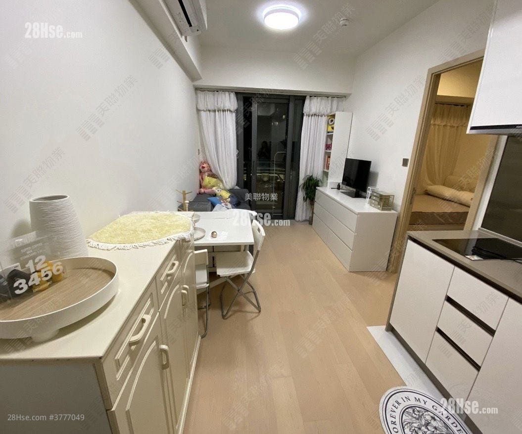 K. Summit Sell 1 Bedroom , 1 Bathroom 331 ft²