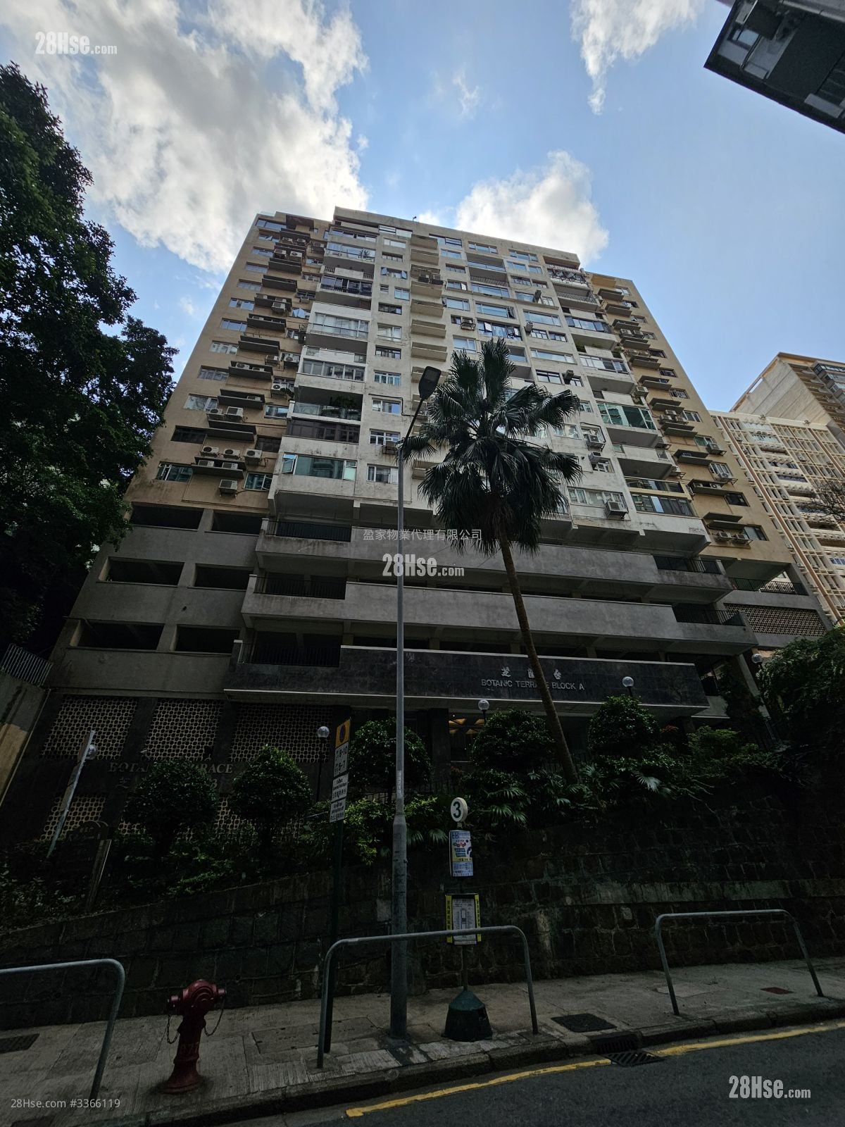 芝兰台 售盘 4 房 , 2 浴室 1,893 平方尺