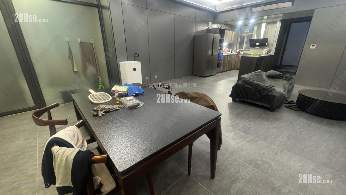 Green Crest Sell 3 Bedrooms 1,090 ft²