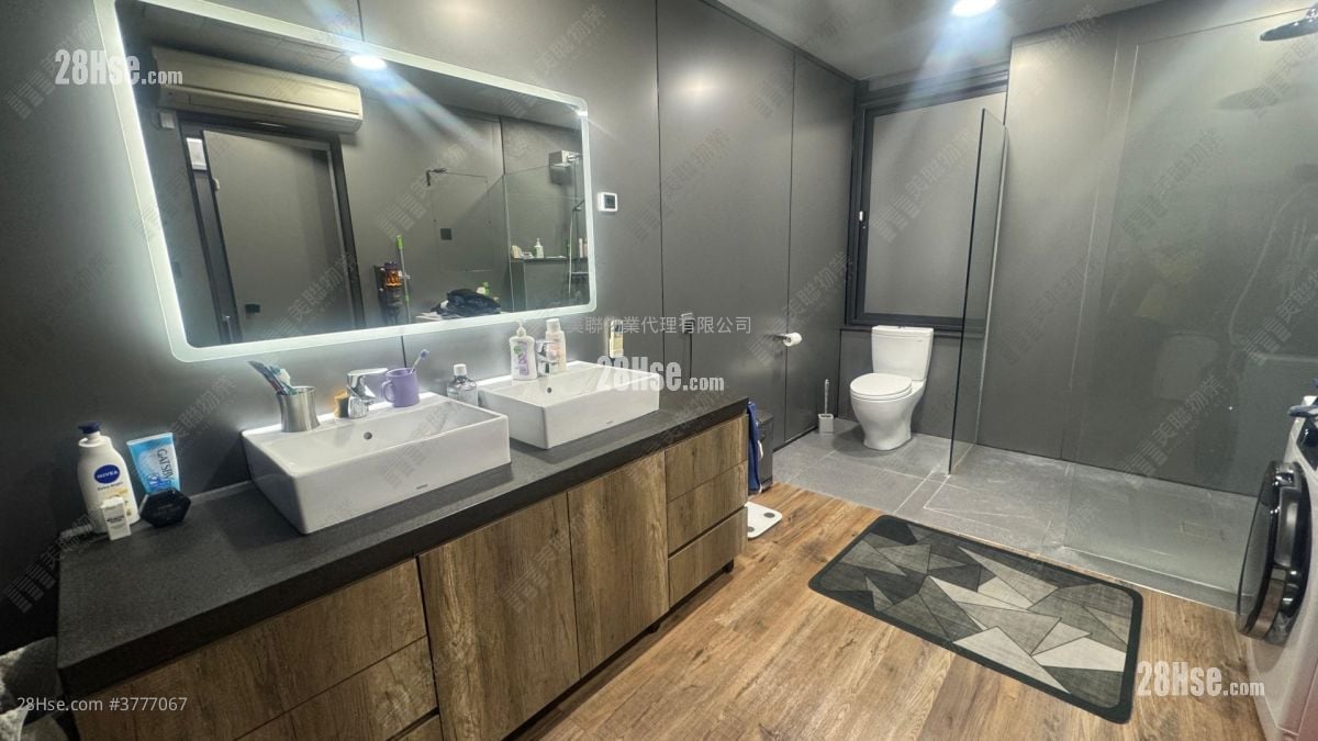 Green Crest Sell 3 Bedrooms 1,090 ft²