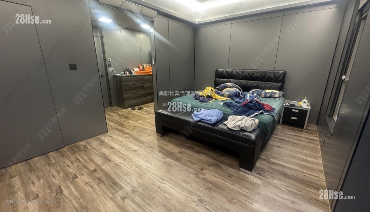 Green Crest Sell 3 Bedrooms 1,090 ft²