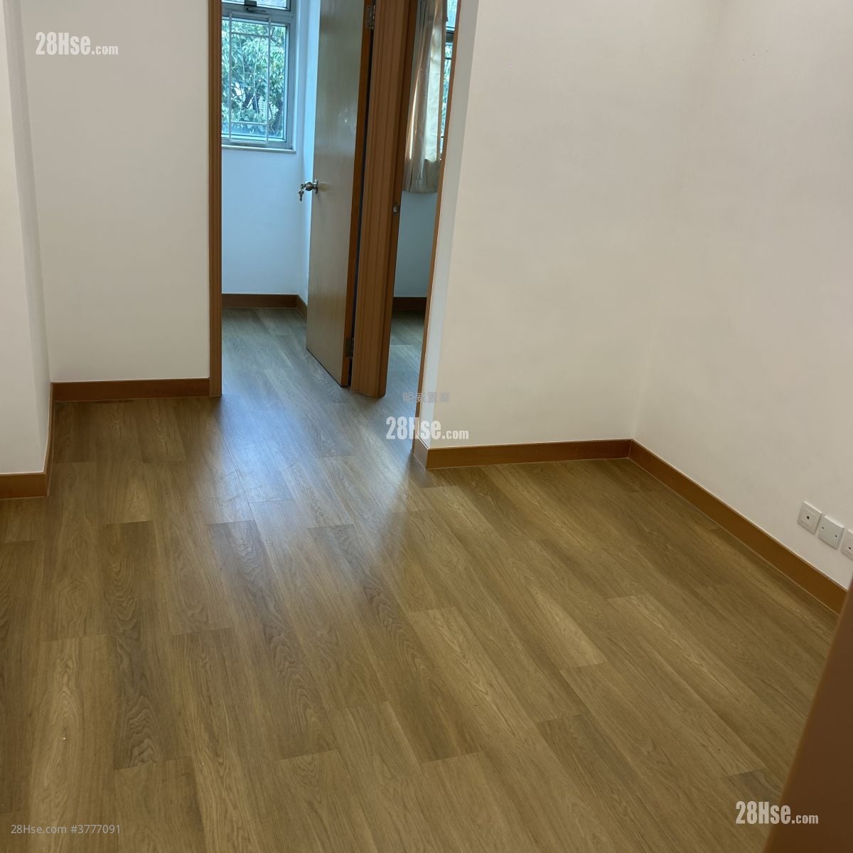 Fu Wah Building Rental 2 Bedrooms 360 ft²