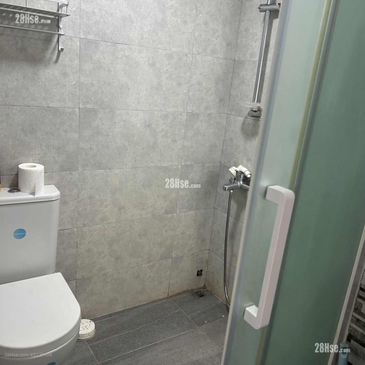 翠园大楼 租盘 2 房 427 平方尺