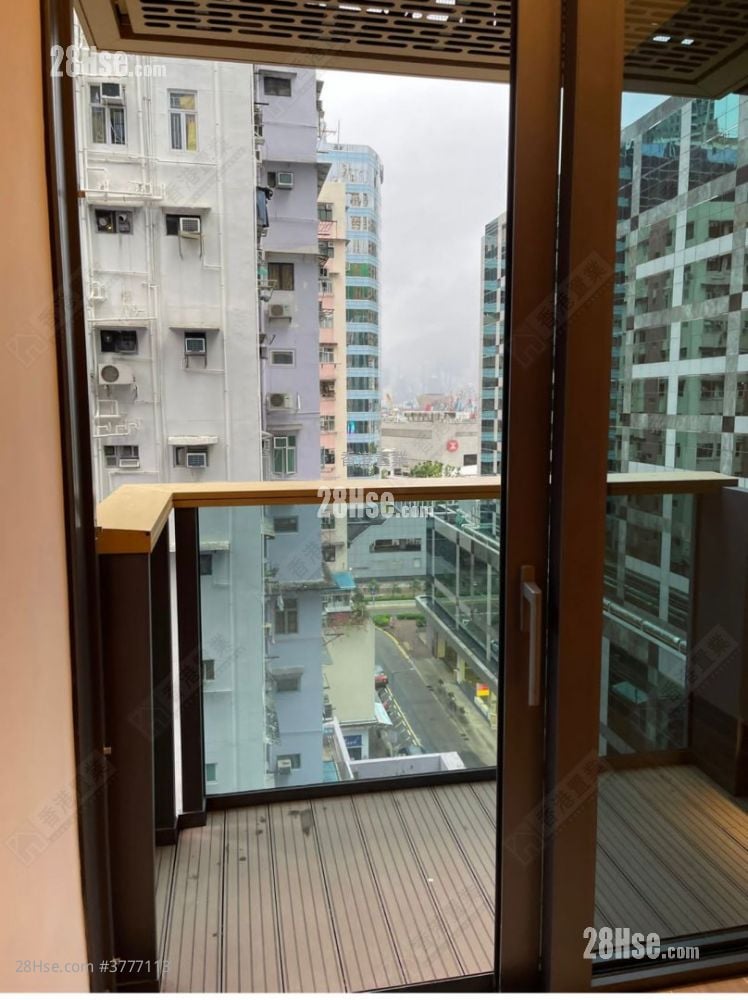 Aquila Square Mile Sell 1 Bedroom 247 ft²