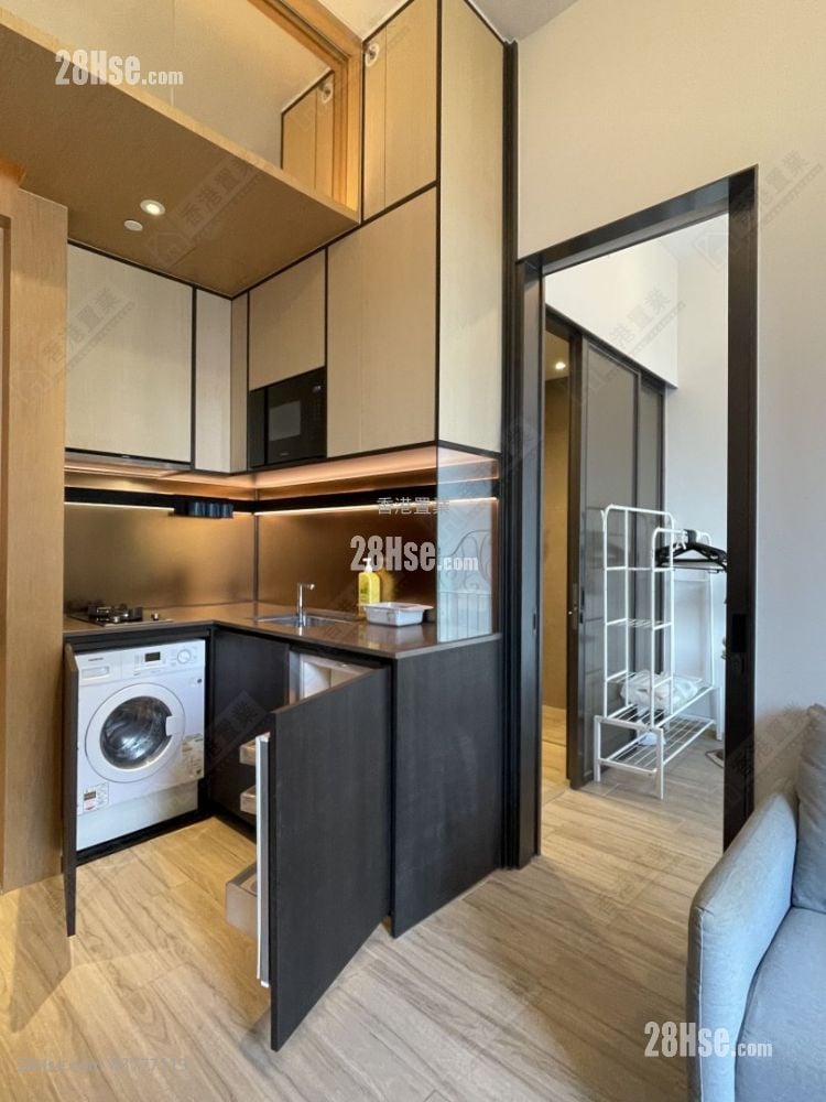 Aquila Square Mile Sell 1 Bedroom 247 ft²