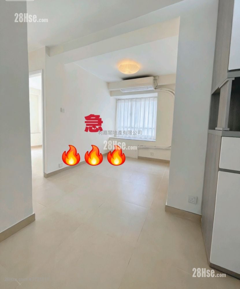 Lucky Plaza Sell 2 Bedrooms , 1 Bathroom 390 ft²