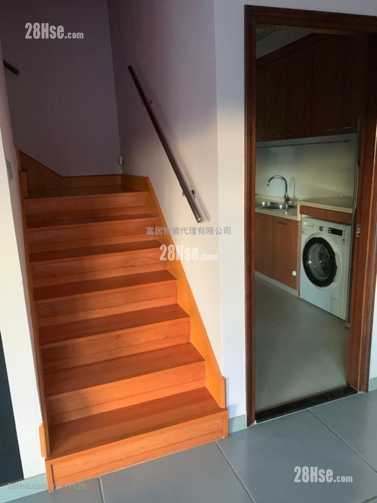 Rhine Terrace Sell 3 Bedrooms , 2 Bathrooms 1,206 ft²