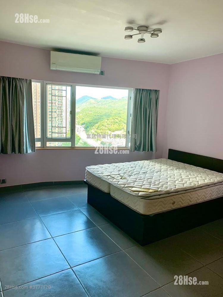 Rhine Terrace Sell 3 Bedrooms , 2 Bathrooms 1,206 ft²