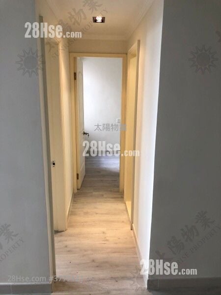 Hunghom Bay Centre Sell 2 Bedrooms 418 ft²
