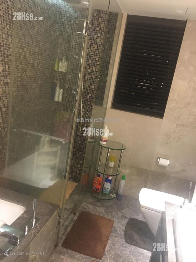 Dunbar Place 售盘 4 房 , 2 浴室 1,829 平方尺