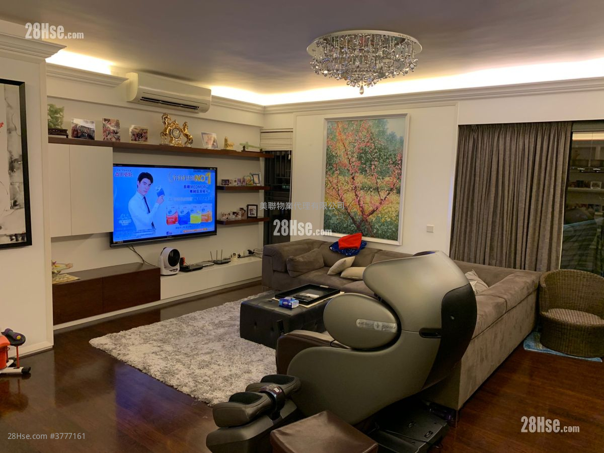 Dunbar Place 售盘 4 房 , 2 浴室 1,829 平方尺