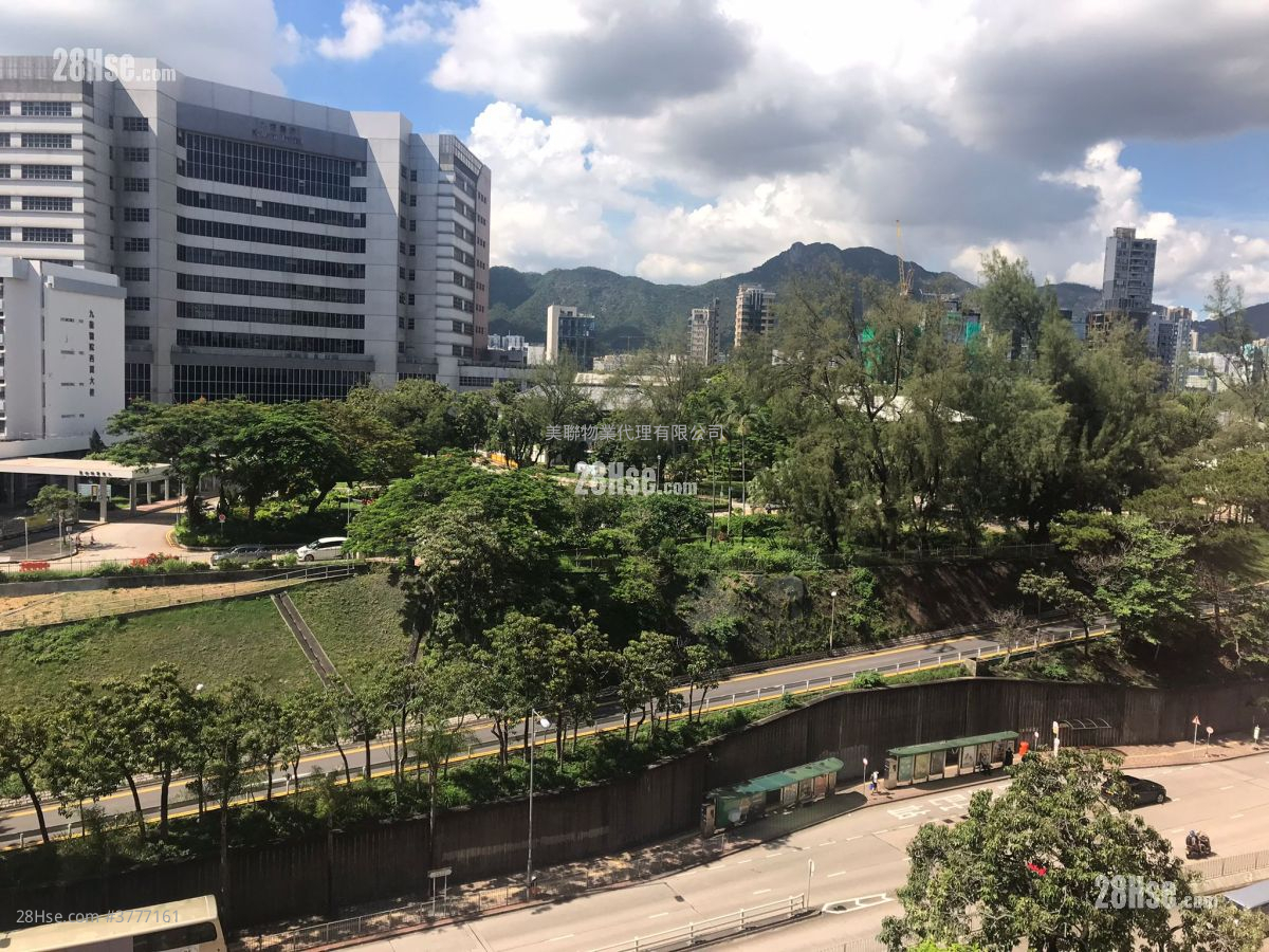 Dunbar Place 售盘 4 房 , 2 浴室 1,829 平方尺