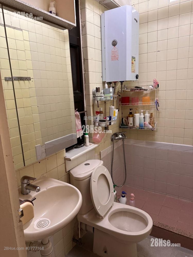 Fu Ho Building Sell 2 Bedrooms , 1 Bathroom 314 ft²